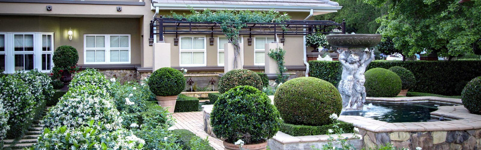 formal classical garden landscaping