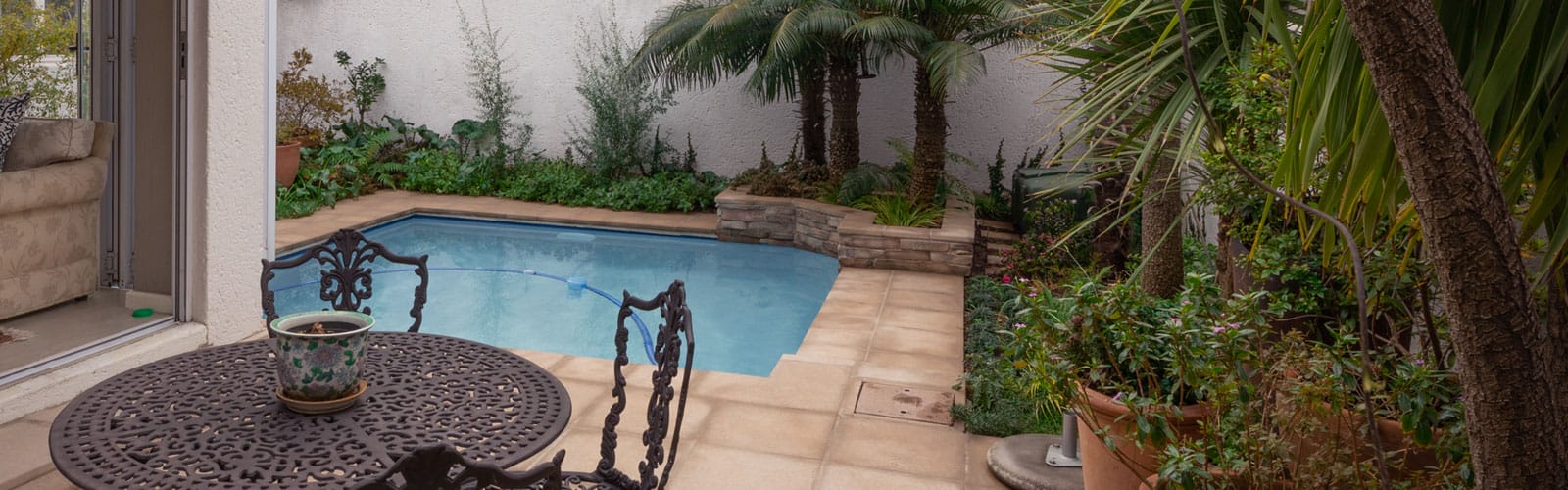 townhouse and small garden landscaping